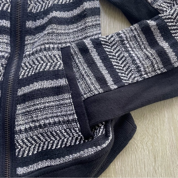 Lou & Grey Blazer - Picture 3 of 7